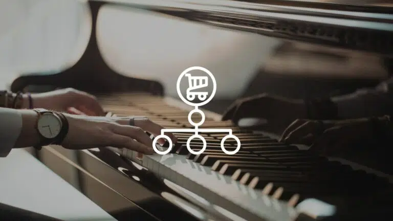 Personne en train de jouer du piano